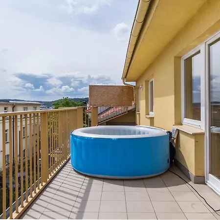 Party Flat In City Center Apartment