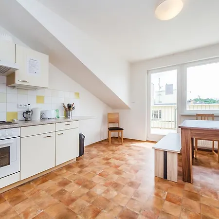 Party Flat In City Center *