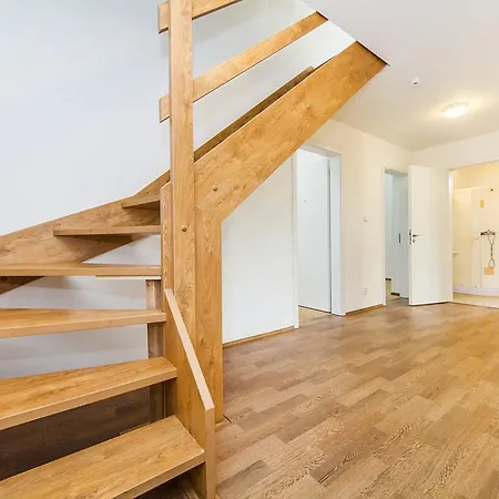 Party Flat In City Center Apartment *