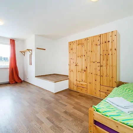 Party Flat In City Center Apartment *
