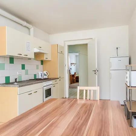 Party Flat In City Center